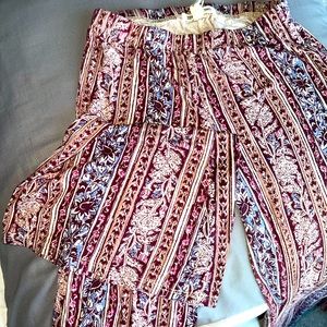 Billabong patterned stretch pants